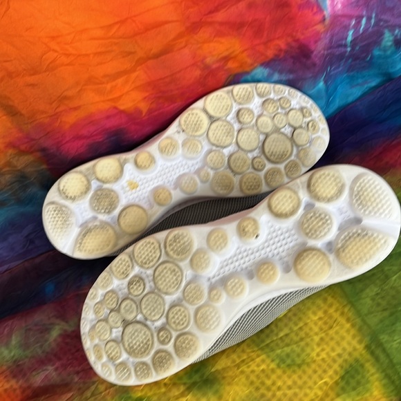 Ezywear Euro 39 US 8.5 Mesh Pull-on Lightweight Cushioned footbed Walking Work - Picture 9 of 9